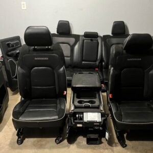 2019-2023 Dodge ram front and rear seats With doors panels
