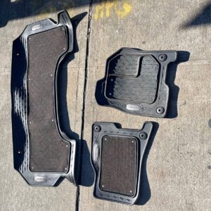 2021 Ram 1500 Crew Cab · Laramie Floor mats